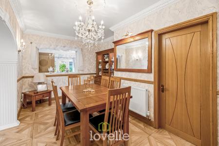 4 bedroom Detached house for sale in Laceby Road, Grimsby, DN34