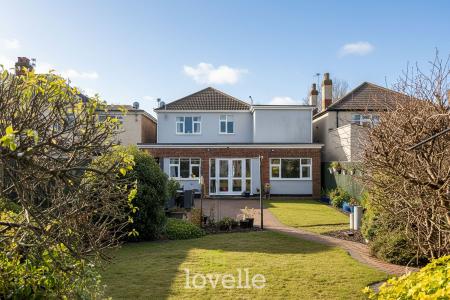 4 bedroom Detached house for sale in Laceby Road, Grimsby, DN34