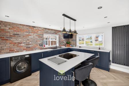 3 bedroom Detached house for sale in North End, Keelby, DN41