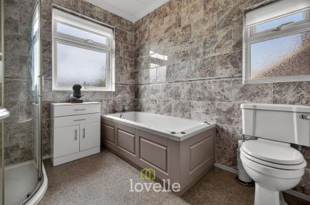 3 bedroom Semi-detached house for sale in Devonshire Avenue, Grimsby, DN32
