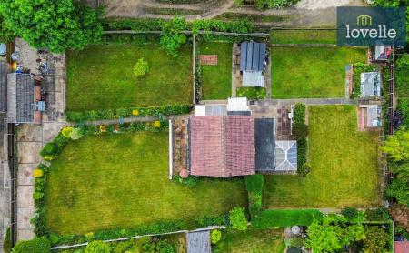 3 bedroom Detached house for sale in Coniston Avenue, Grimsby, DN33