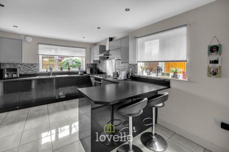 4 bedroom Detached house for sale in Bellflower Road, Grimsby, DN33
