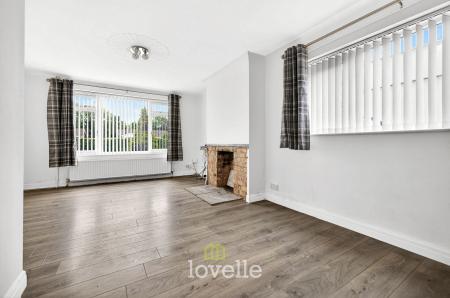 3 bedroom Detached house for sale in School Road, South Killingholme, DN40