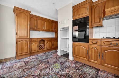 3 bedroom Detached bungalow for sale in Pelham Avenue, Grimsby, DN33