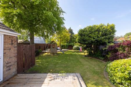 3 bedroom Semi-detached house for sale in Roundway, Grimsby, DN34