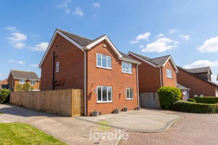 Defender Drive, Grimsby, DN37