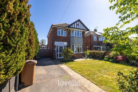 3 bedroom Detached house for sale in Eastwood Avenue, Grimsby, DN34