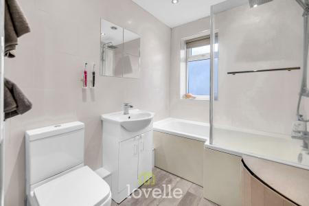 3 bedroom Detached house for sale in Caistor Road, Laceby, DN37