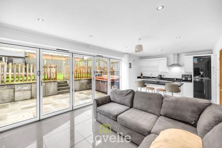 3 bedroom Detached house for sale in Caistor Road, Laceby, DN37