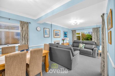 3 bedroom Detached house for sale in Ancaster Avenue, Grimsby, DN33