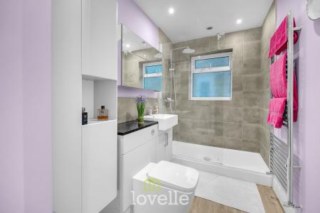 3 bedroom Detached house for sale in Ancaster Avenue, Grimsby, DN33