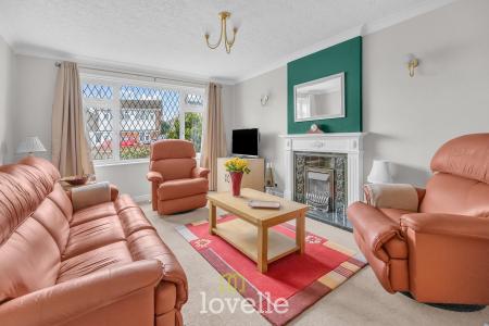 3 bedroom Detached house for sale in Ancaster Avenue, Grimsby, DN33
