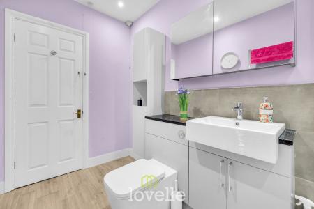 3 bedroom Detached house for sale in Ancaster Avenue, Grimsby, DN33