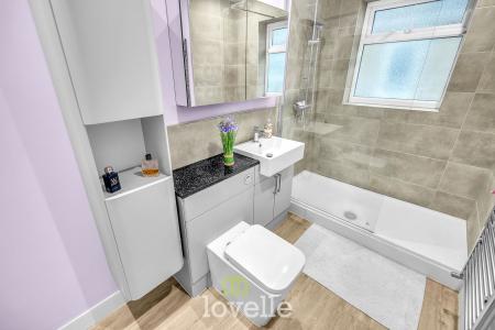 3 bedroom Detached house for sale in Ancaster Avenue, Grimsby, DN33