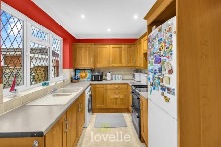 3 bedroom Detached house for sale in Ancaster Avenue, Grimsby, DN33