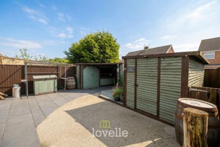 3 bedroom Property for sale in Worlaby Road, Grimsby, DN33