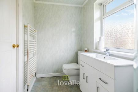 3 bedroom Bungalow for sale in Fortuna Way, Grimsby, DN37
