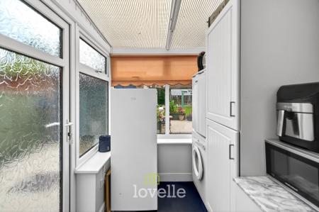 3 bedroom Semi-detached house for sale in Summerfield Avenue, Waltham, DN37