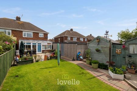 3 bedroom Semi-detached house for sale in Summerfield Avenue, Waltham, DN37