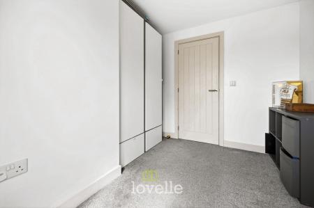 3 bedroom Terraced House for sale in Gervase Holles Way, Grimsby, DN33