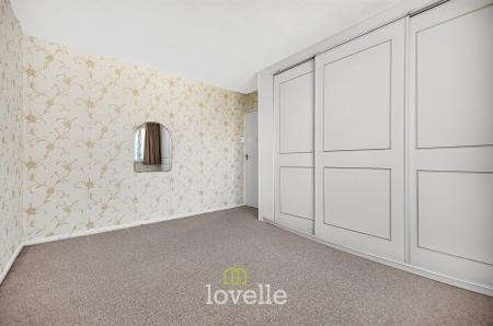 3 bedroom Semi-detached bungalow for sale in Holton Mount, Holton-Le-Clay, DN36