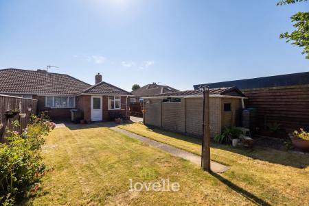 3 bedroom Semi-detached bungalow for sale in Holton Mount, Holton-Le-Clay, DN36