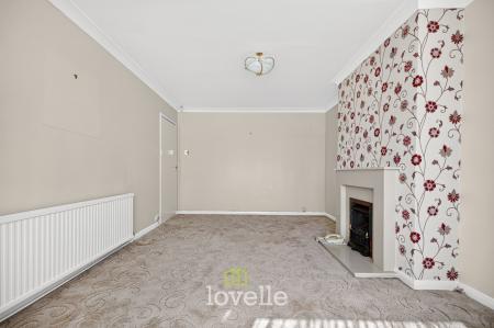 3 bedroom Semi-detached bungalow for sale in Holton Mount, Holton-Le-Clay, DN36