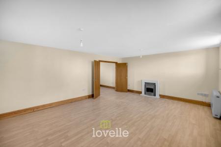 3 bedroom Semi-detached house for sale in Chapel Road, Habrough, DN40