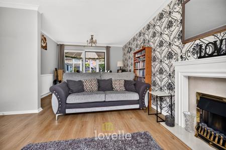 3 bedroom Semi-detached house for sale in Ancaster Avenue, Grimsby, DN33