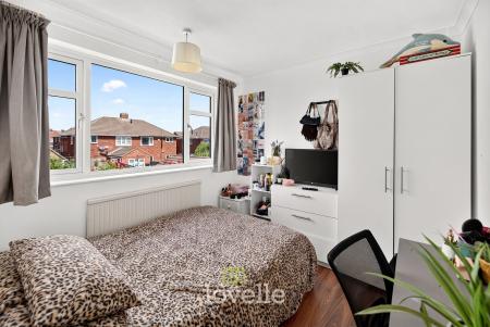 3 bedroom Semi-detached house for sale in Ancaster Avenue, Grimsby, DN33