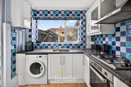 3 bedroom Semi-detached house for sale in Ancaster Avenue, Grimsby, DN33