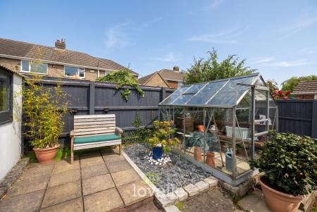 3 bedroom Semi-detached house for sale in Ancaster Avenue, Grimsby, DN33