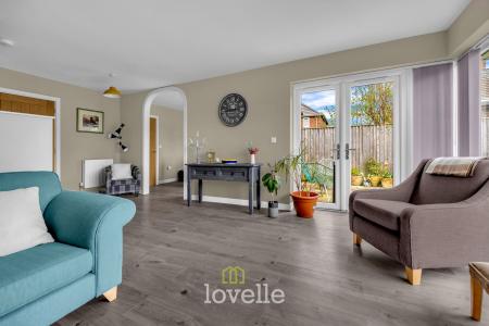 2 bedroom Semi-detached house for sale in The Cedars, Grimsby, DN34