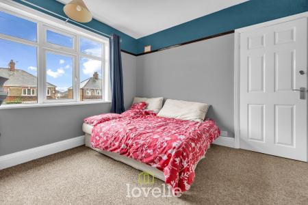 3 bedroom Semi-detached house for sale in Shaftesbury Avenue, Grimsby, DN34
