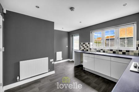 2 bedroom Semi-detached house for sale in Tealby Close, Immingham, DN40