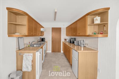 2 bedroom Flat for sale in St. James Court, Grimsby, DN34