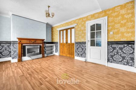 3 bedroom Terraced House for sale in Chelmsford Avenue, Grimsby, DN34