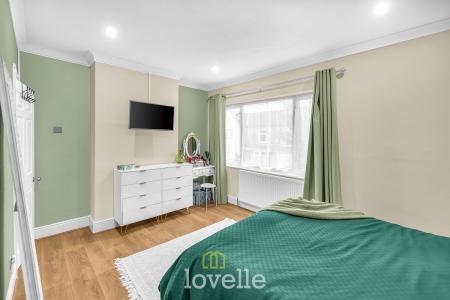 2 bedroom Terraced House for sale in Fairmont Road, Grimsby, DN32