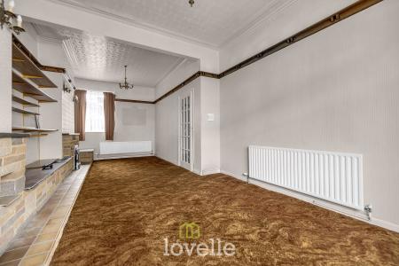 3 bedroom Terraced House for sale in Welholme Road, Grimsby, DN32