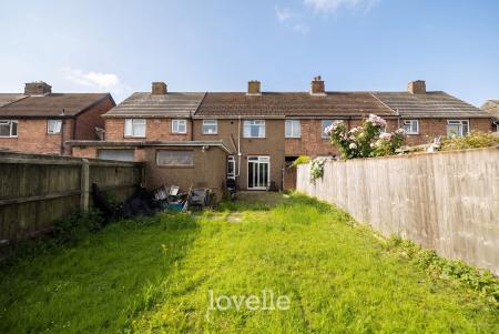 3 bedroom Terraced House for sale in Crosby Road, Grimsby, DN33