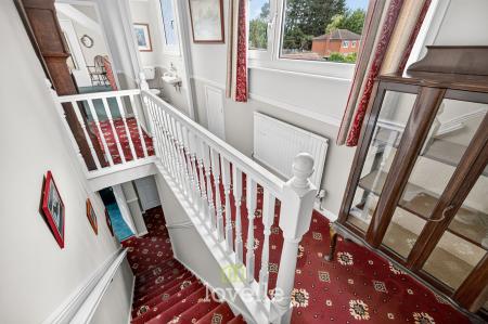 4 bedroom Detached house for sale in Carlton Road, Healing, DN41