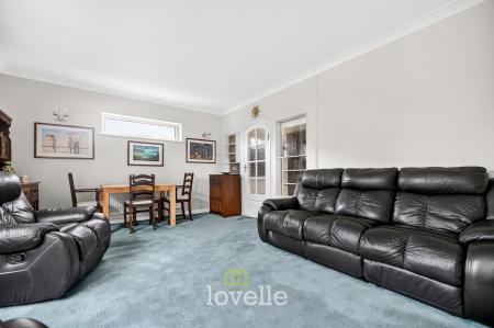 4 bedroom Detached house for sale in Carlton Road, Healing, DN41