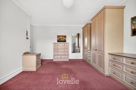 4 bedroom Detached house for sale in Augusta Oaks, Grimsby, DN34