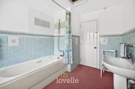 4 bedroom Detached house for sale in Augusta Oaks, Grimsby, DN34