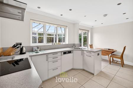 4 bedroom Detached house for sale in Augusta Oaks, Grimsby, DN34