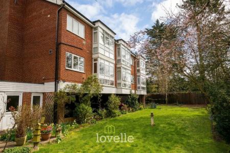 2 bedroom Flat for sale in Bargate, Grimsby, DN34
