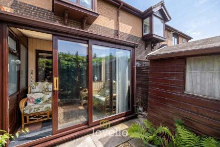 2 bedroom Terraced House for sale in Waterside Drive, Grimsby, DN31