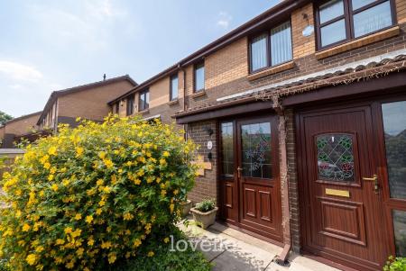 2 bedroom Terraced House for sale in Waterside Drive, Grimsby, DN31