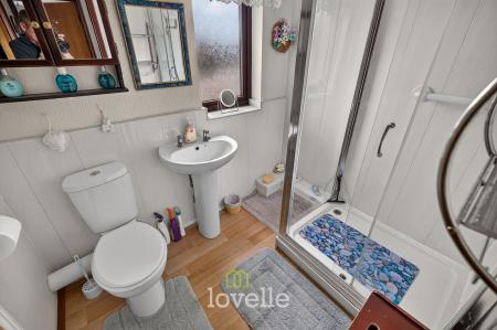 2 bedroom Terraced House for sale in Waterside Drive, Grimsby, DN31