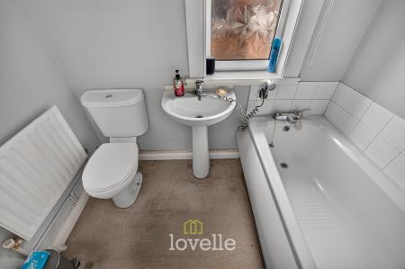 3 bedroom Terraced House for sale in Humberstone Road, Grimsby, DN32